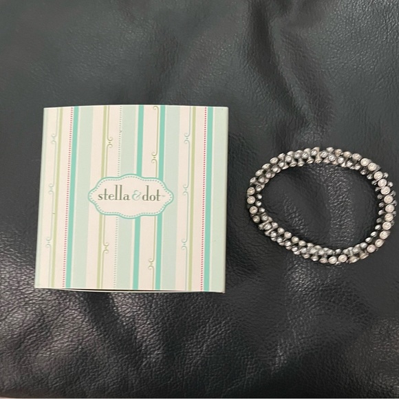 Stella & Dot Stretch Bracelet - Picture 2 of 3